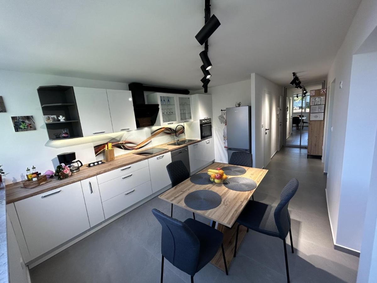 Apartment Toni Lovran Εξωτερικό φωτογραφία