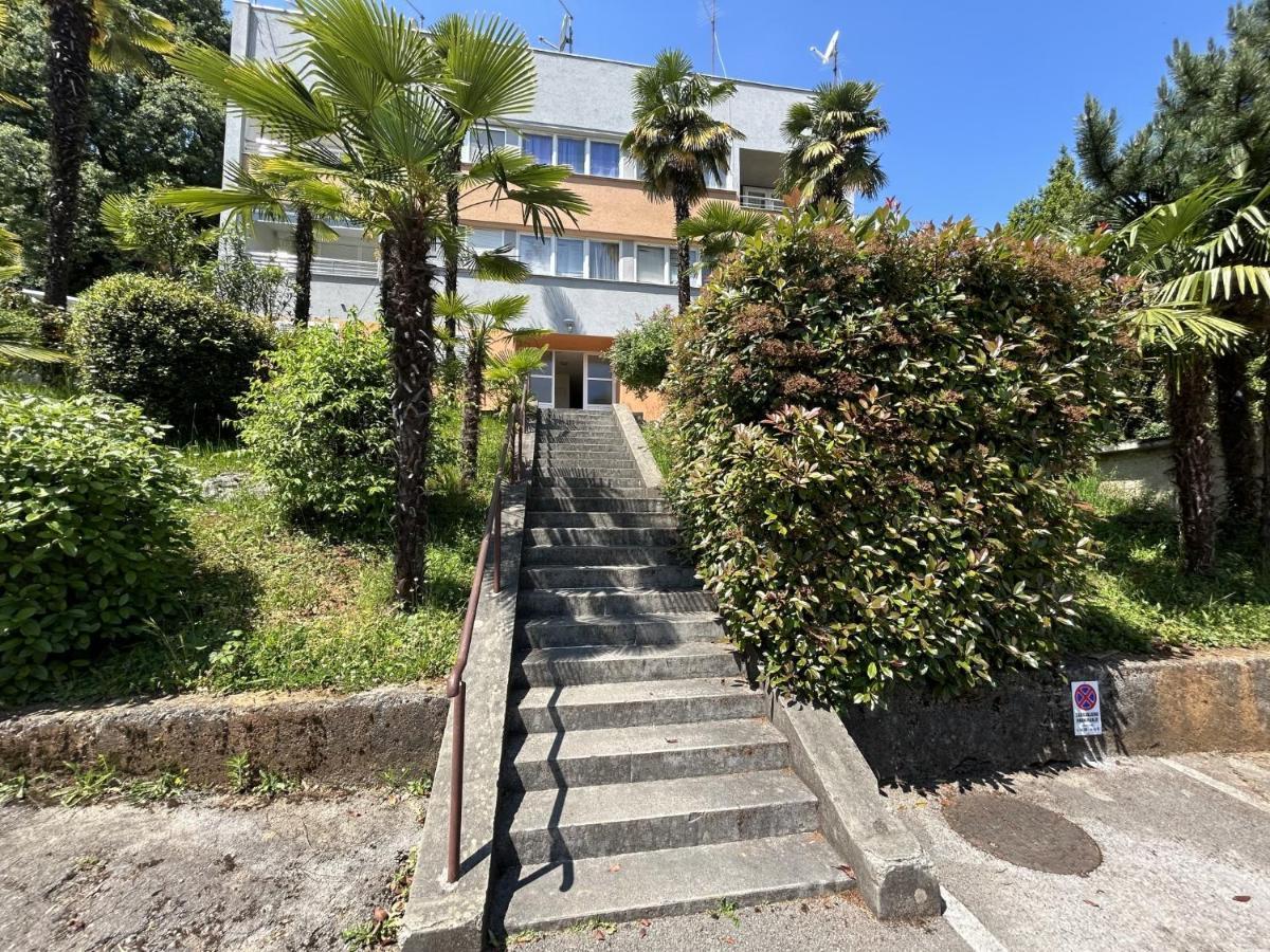 Apartment Toni Lovran Εξωτερικό φωτογραφία