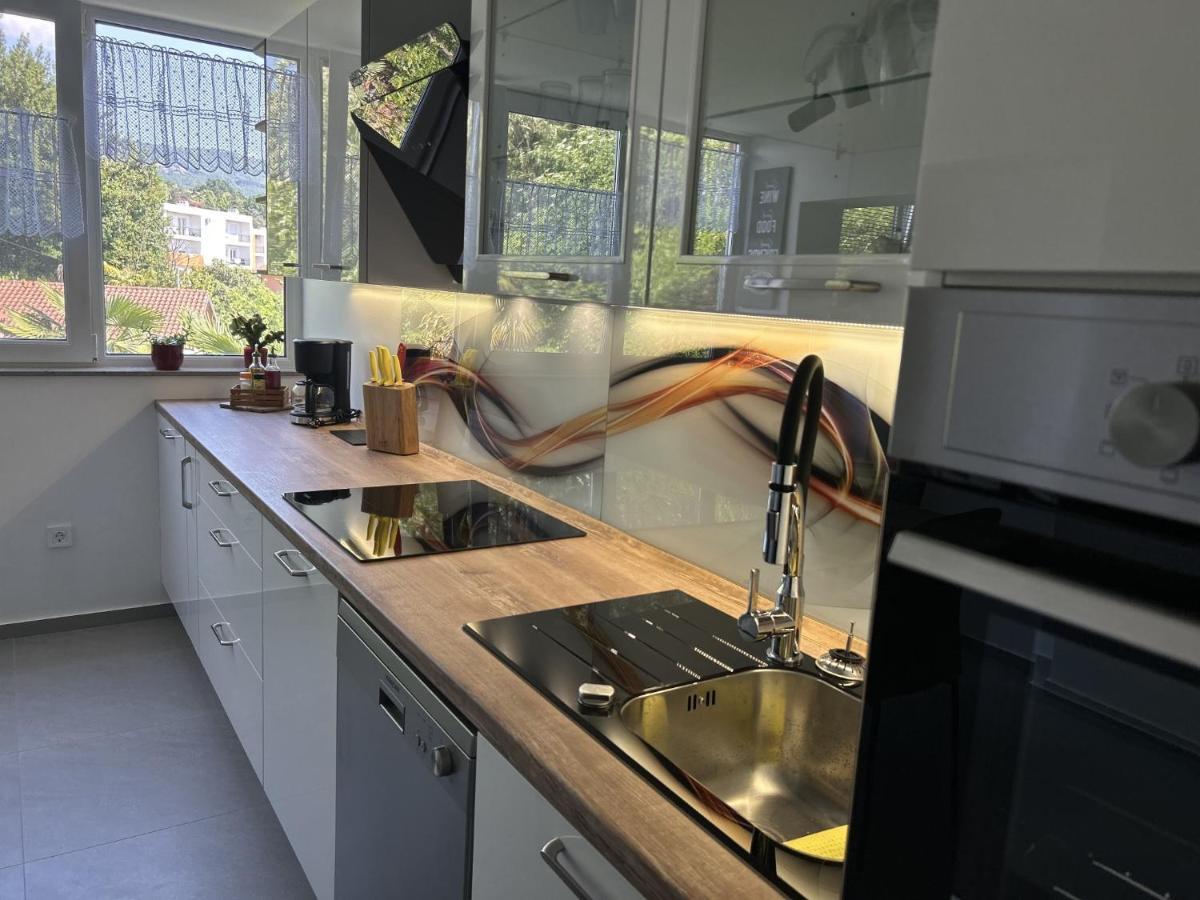 Apartment Toni Lovran Εξωτερικό φωτογραφία